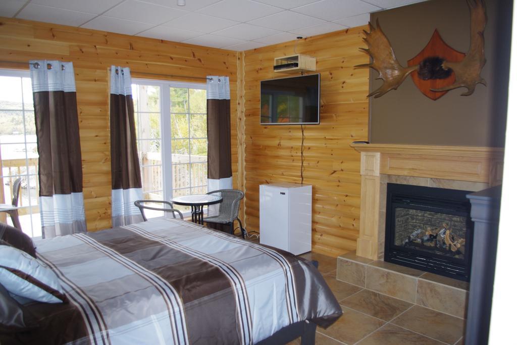 Auberge La Taniere Tadoussac Quarto foto