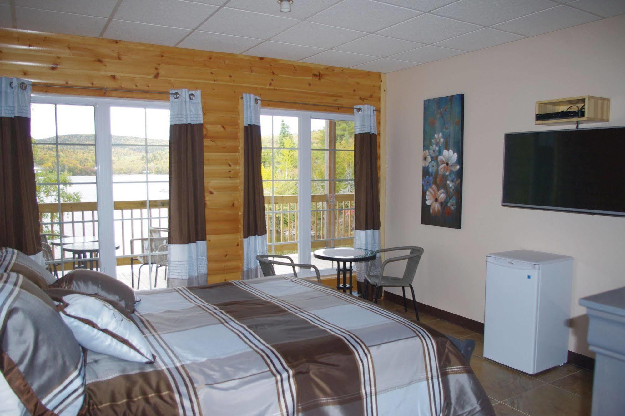 Auberge La Taniere Tadoussac Exterior foto