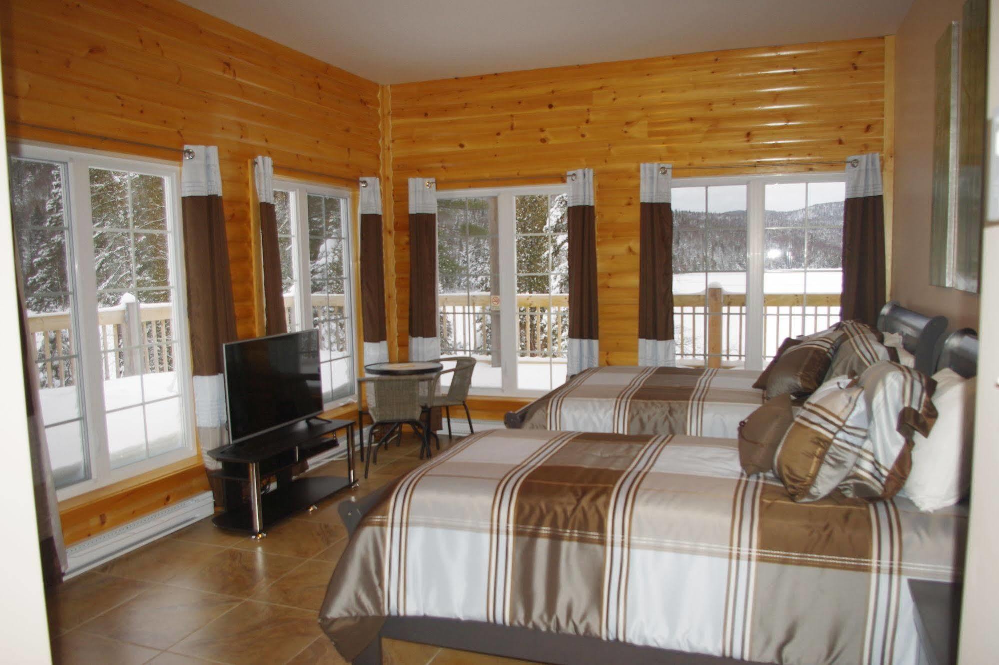 Auberge La Taniere Tadoussac Exterior foto